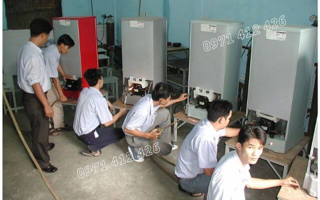 Sửa tủ lạnh Smeg chuyên nghiệp
